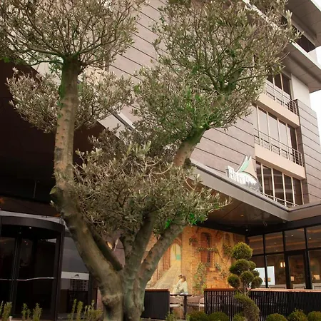Hotel Hilly