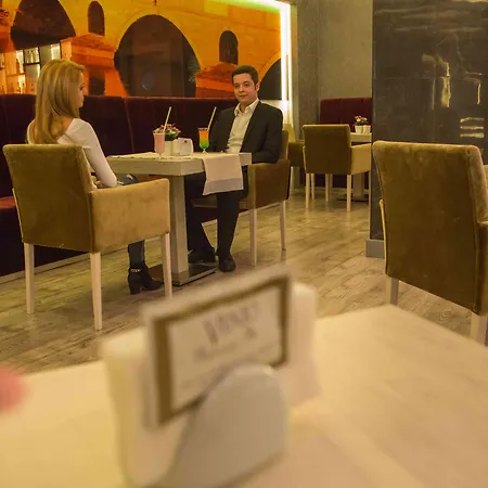 Hotel Hilly 4*