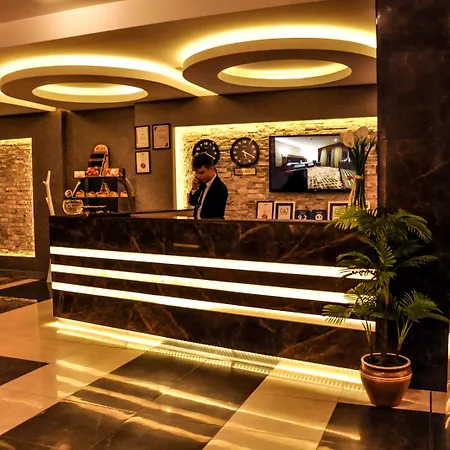 Hotel Hilly 4*