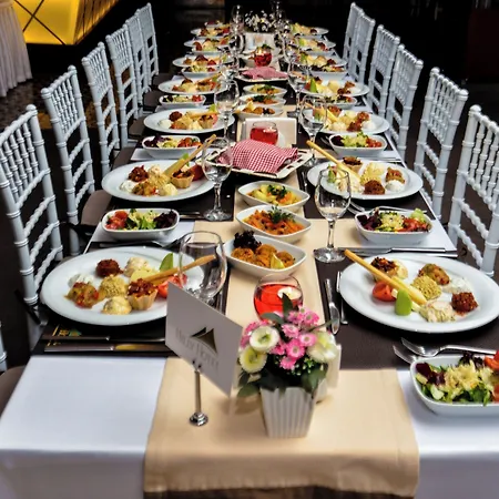 Hilly Hotel 4*