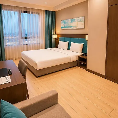 Hotel Hilly 4*
