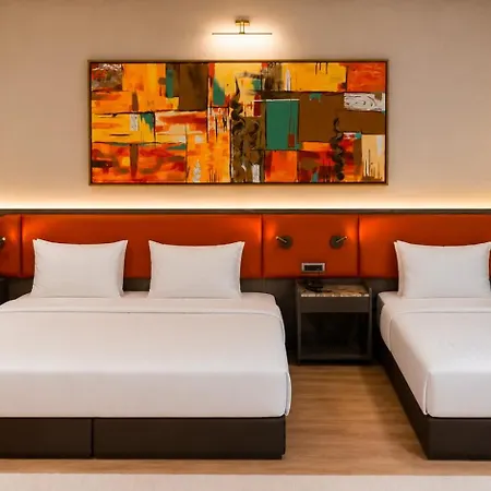 Hotel Hilly 4*