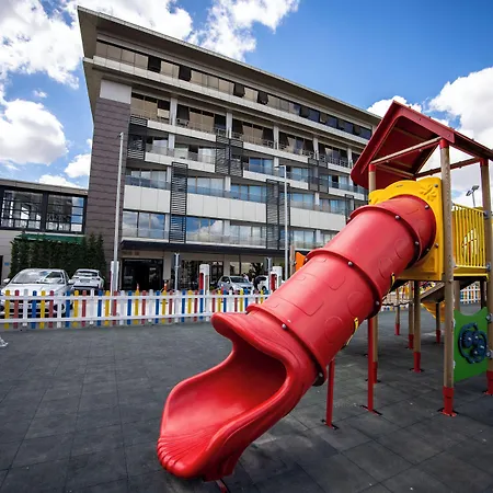 Hotel Hilly 4*