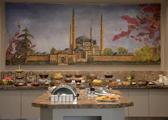 Hilly Hotel 4*